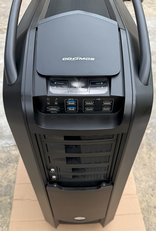 Компьютерный корпус Cooler Master Cosmos (5)