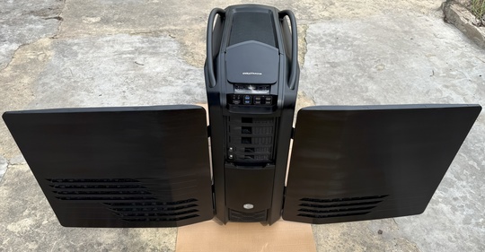 Компьютерный корпус Cooler Master Cosmos (9)