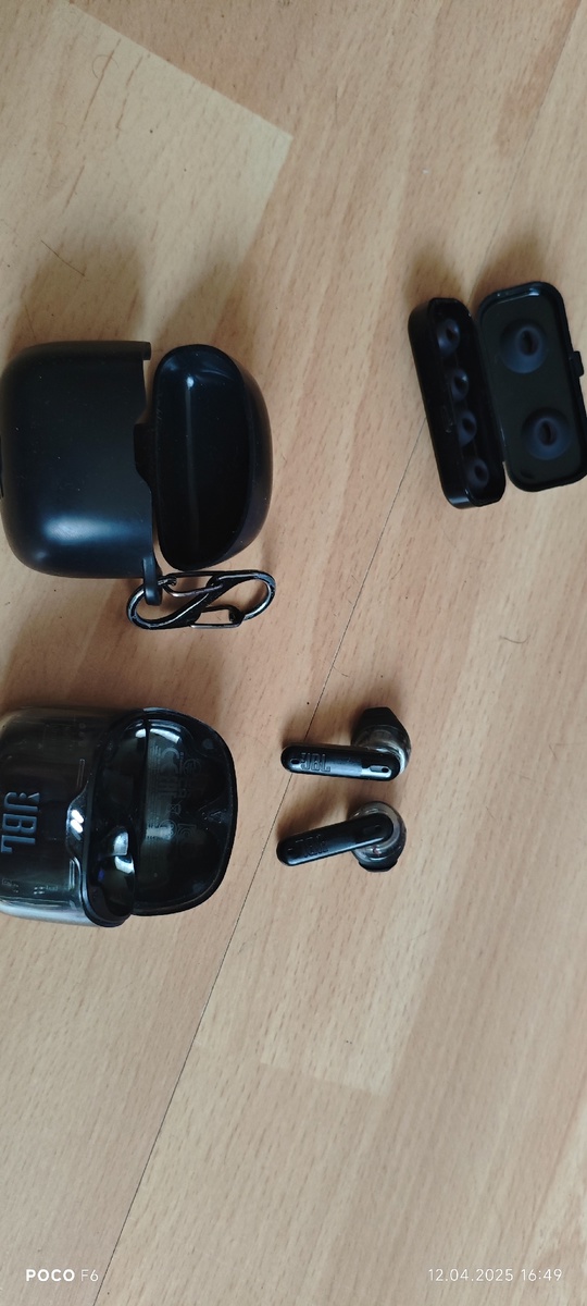 Продам наушники JBL Tune flex