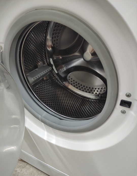 Стиральная машина Indesit итальянская сборка, (1)