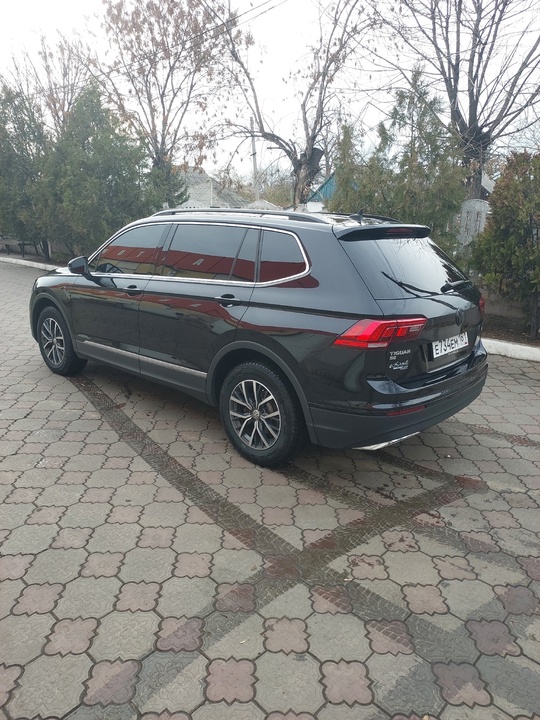 Volkswagen Τiguan 2019 года
108 000 (4)