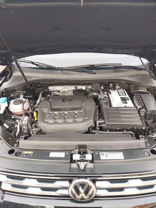 Volkswagen Τiguan 2019 года
108 000 (9)