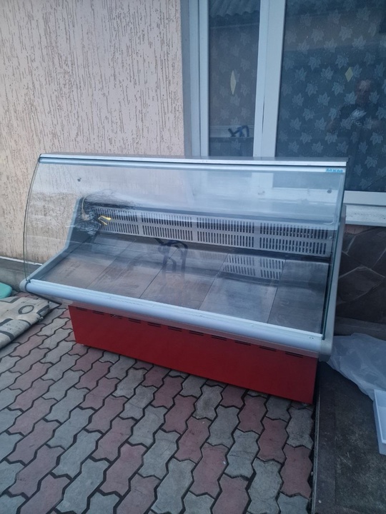 Продам торговое холодильное оборудование б/у (2)