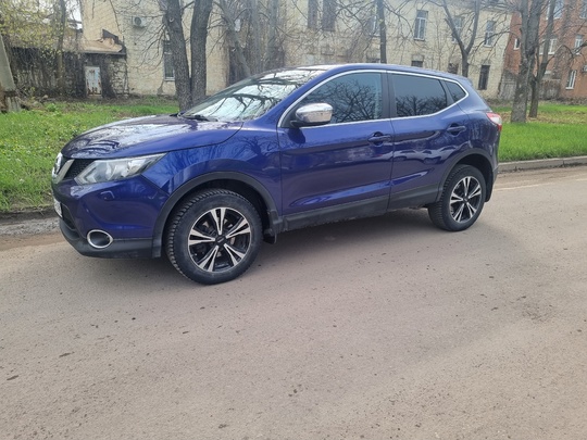 Nissan Qashqai 2014 
2.0 бензин, (3)