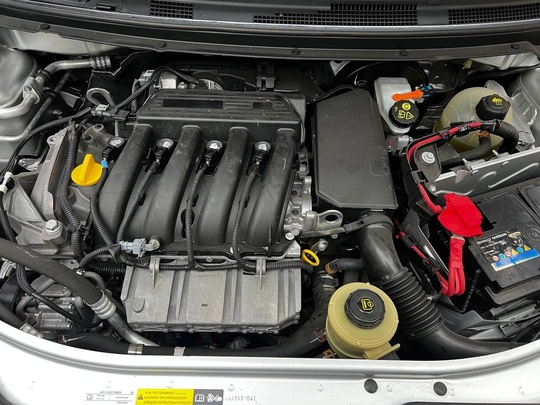 Продам Nissan Almera АВТОМАТ, выпуск (8)