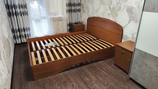 Двуспальная кровать 160*200 в нормальном
