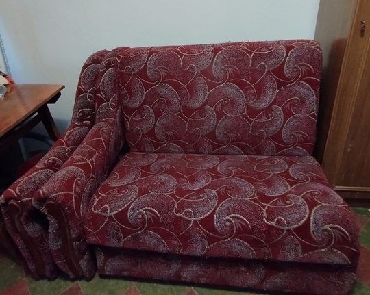 Продам раскладной диван, полуторка.
В разобранном