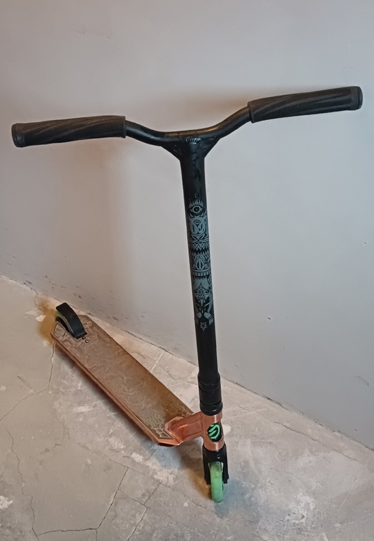 Продам трюковой самокат Oxelo MF