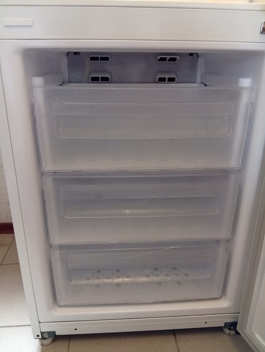 Продам холодильник Samsung no frost (4)