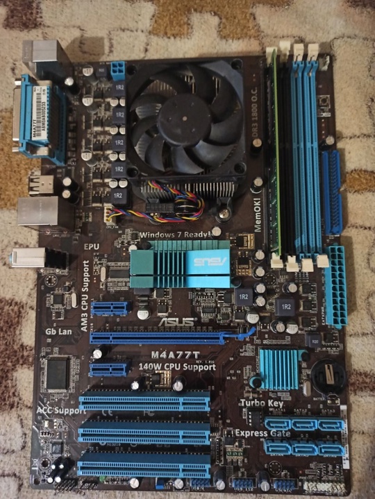 продам рабочий комплект 
процессор Athlon