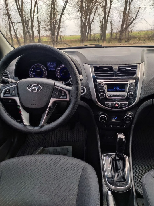 Продам Хюндай Солярис 2015г.двиг.1.6 автомат.Авто (4)