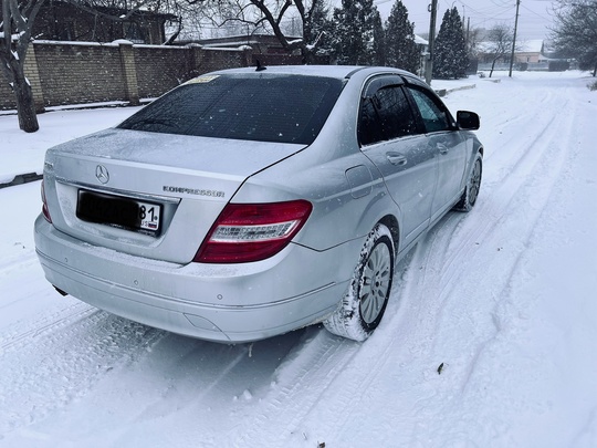 Продается Mercedes-Benz w204 дорестайлинг, машина (3)
