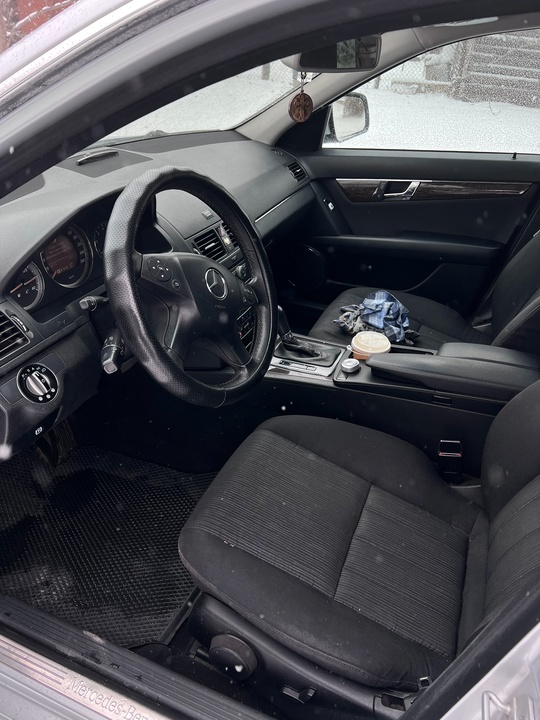 Продается Mercedes-Benz w204 дорестайлинг, машина (7)