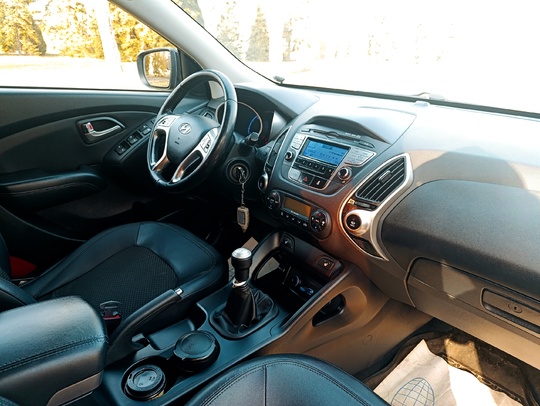 В продаже Hyundai ix35 2.0 (8)