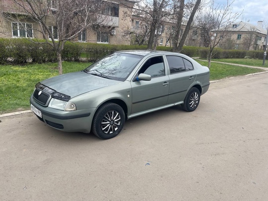 Продам Шкода Октавия ТУР 1.6/8