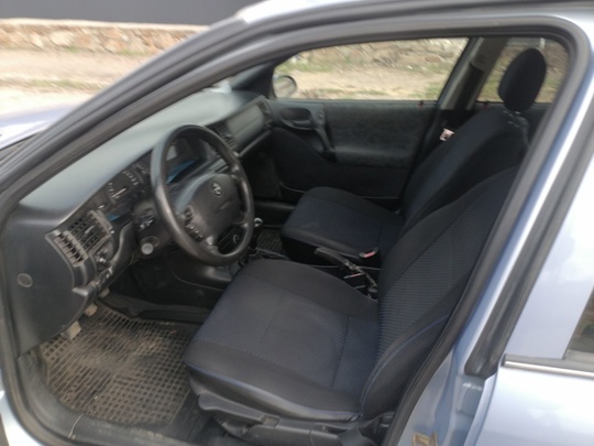 Продается Opel Vectra 1997г, Двигатель (3)