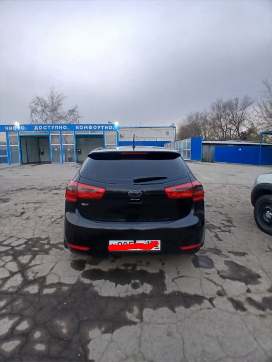 Продаётся машина кио рио 3 (1)
