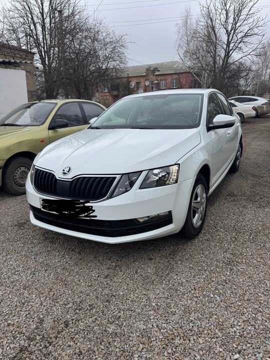 Продам Шкода Октавия
2019г. выпуск
Автомат
1.6 бензин
Цена