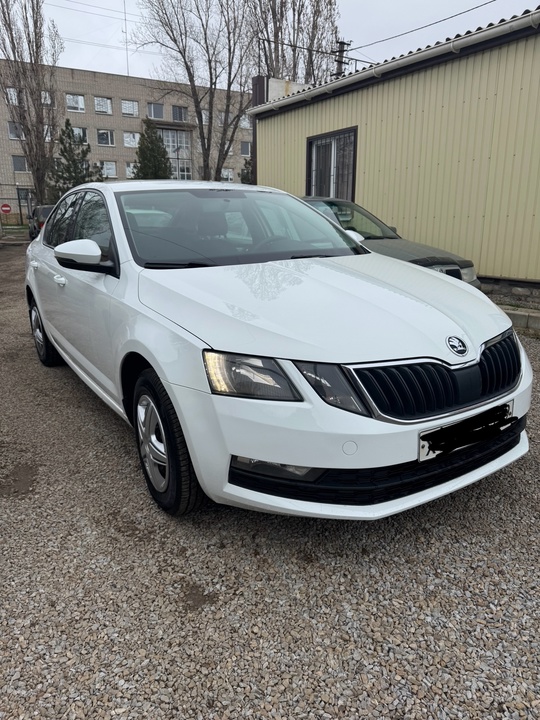 Продам Шкода Октавия
2019г. выпуск
Автомат
1.6 бензин
Цена (1)