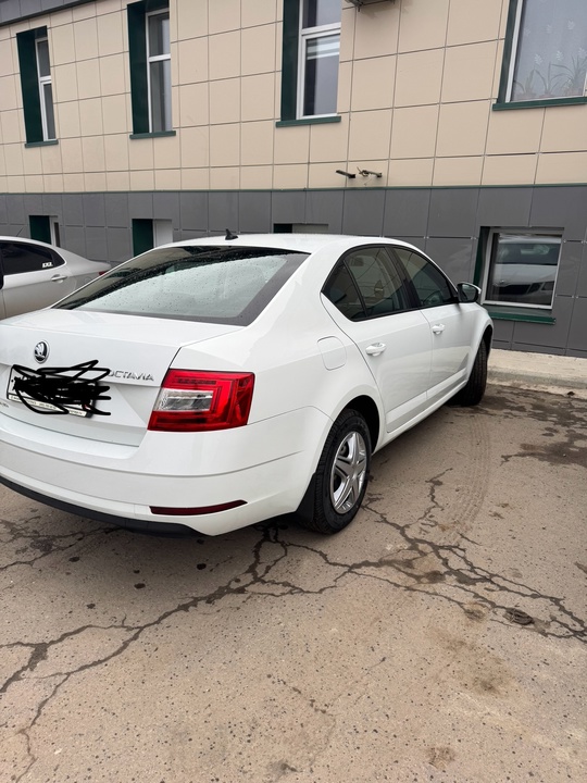 Продам Шкода Октавия
2019г. выпуск
Автомат
1.6 бензин
Цена (2)