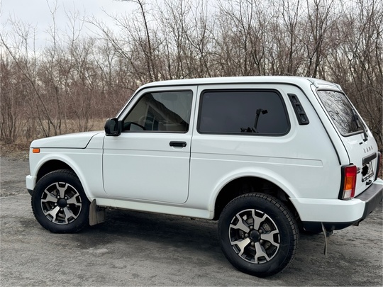 Продам срочно 
Niva Urban 2024 (1)