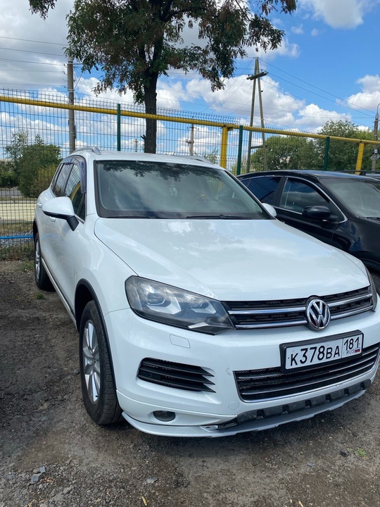 Продам Volkswagen Touareg 2012год
3 л