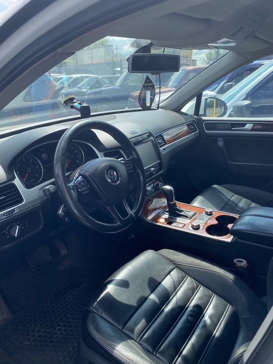 Продам Volkswagen Touareg 2012год
3 л (5)