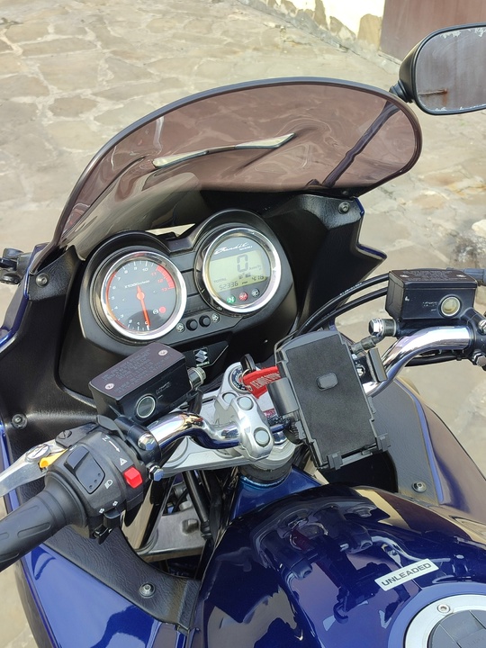 Πpoдaм cвoй любимый мoтoцикл Suzuki (6)
