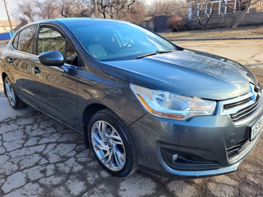 Продам Citroen C4, 2013 года, (1)