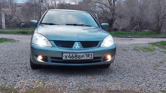 Мицубиси ланцер9 2006г, бензин 1,6л,