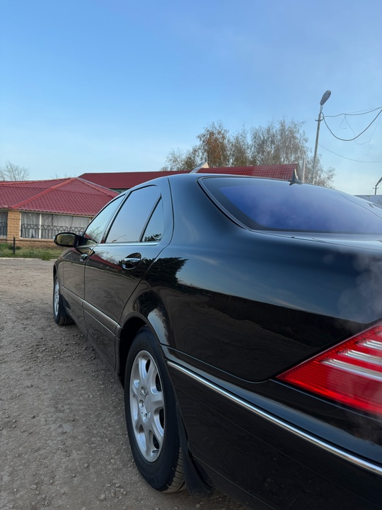 Луганск 
Продам Mercedes W220
По машине (4)