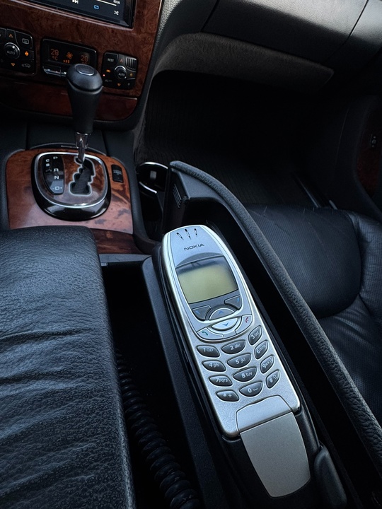 Луганск 
Продам Mercedes W220
По машине (6)
