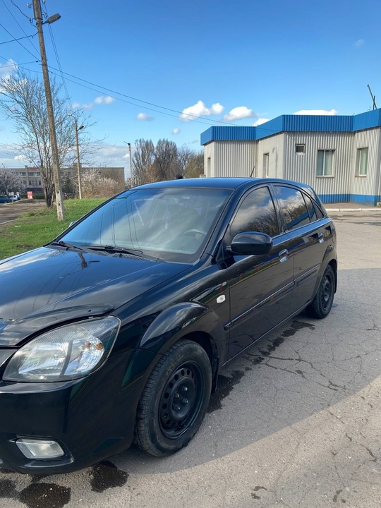 Kia Rio 2 (рестайлинг) 
Автомобиль (1)