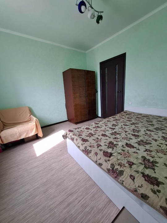 Продам 2-комнатную квартиру на Заперевальной, (6)
