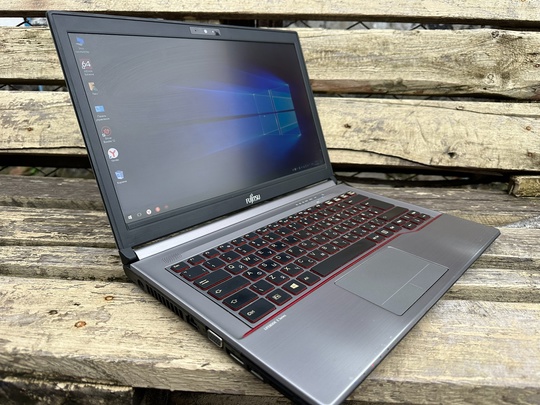 Ноутбук Fujitsu Японская фирма, состояние (1)
