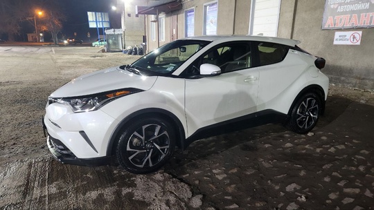 Toyota C-HR 2.0 CVT, 2018, (3)