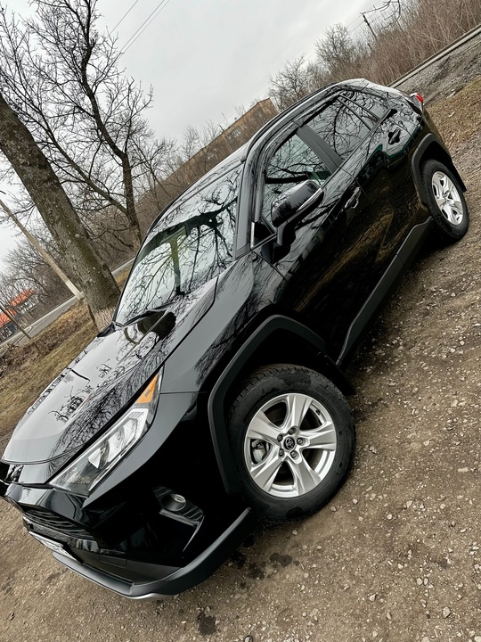 Продам авто
Toyota RAV 4 2021г.
Комплектация