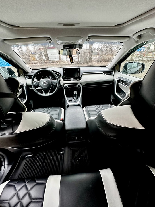 Продам авто
Toyota RAV 4 2021г.
Комплектация (1)