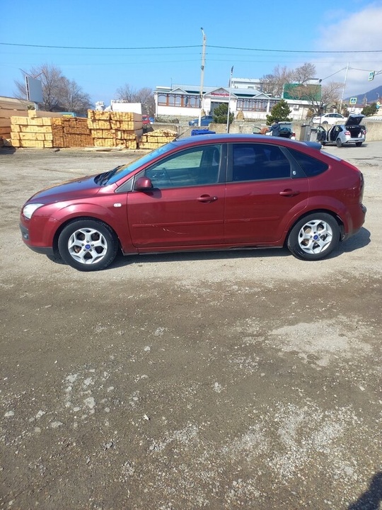 Продам Ford Focus 1.6 автомат
двигатель (2)