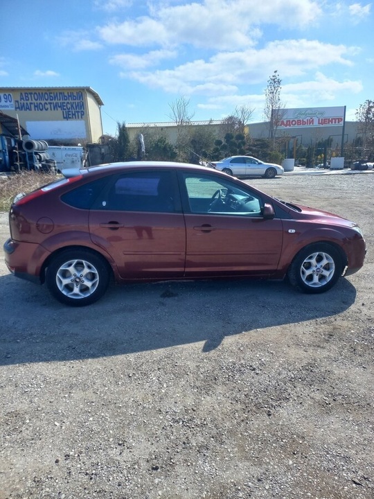 Продам Ford Focus 1.6 автомат
двигатель (3)