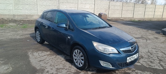 Продам. Opel Astra j 2011
