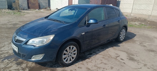 Продам. Opel Astra j 2011 (2)