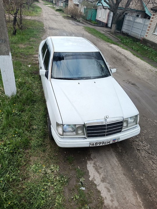 Продам 124 мерс дизель 2.5 (2)