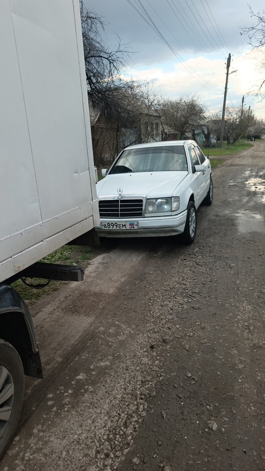Продам 124 мерс дизель 2.5 (5)