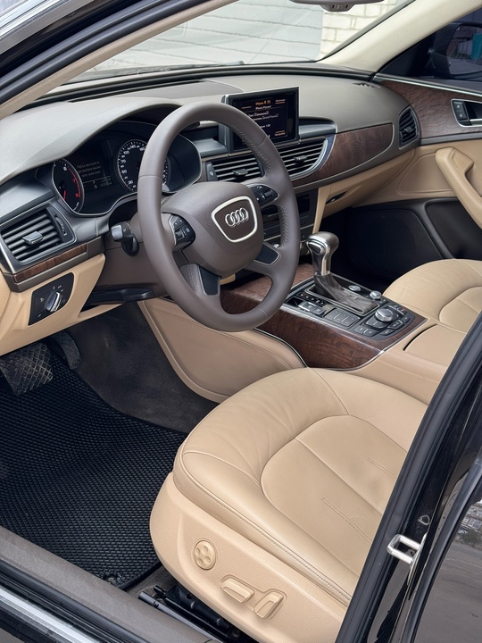 Audi A6 C7 2013 год
Автомобиль (6)