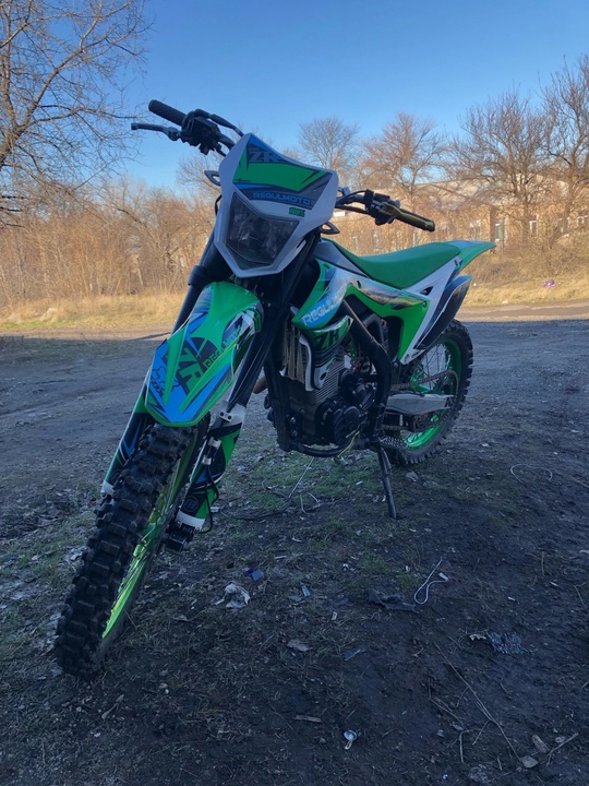 Продам regulmoto zr 250
На ходу