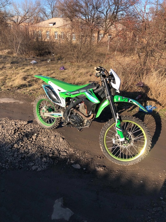 Продам regulmoto zr 250
На ходу (2)