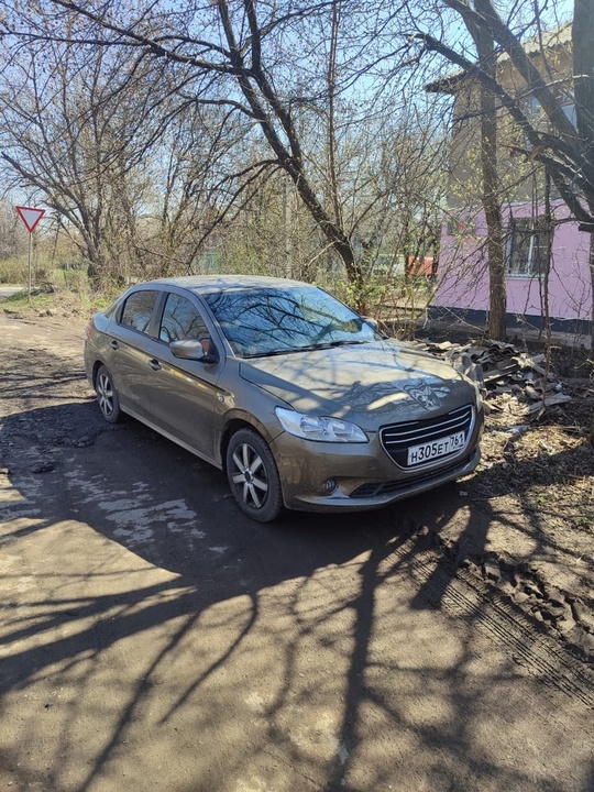 Продам Пежо 301 .2013 год (8)