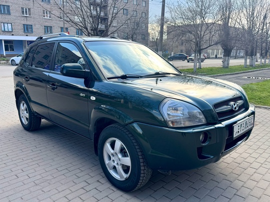 Продам Hyundai Tucson 2007 года (1)
