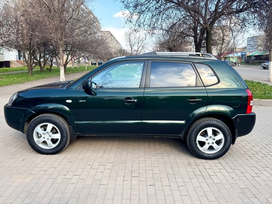 Продам Hyundai Tucson 2007 года (4)